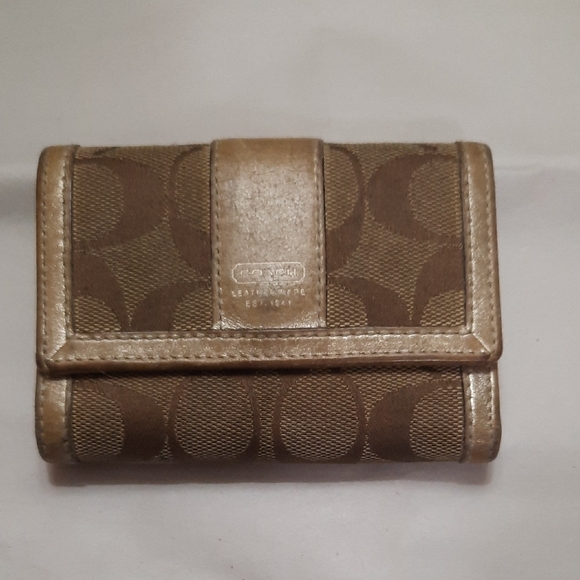 Coach Handbags - Coach Signature Wallet